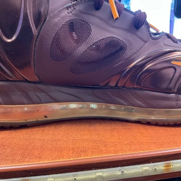 Nike Men's Maroon and Orange High-Top Basketball Shoes - Picture 6 of 16